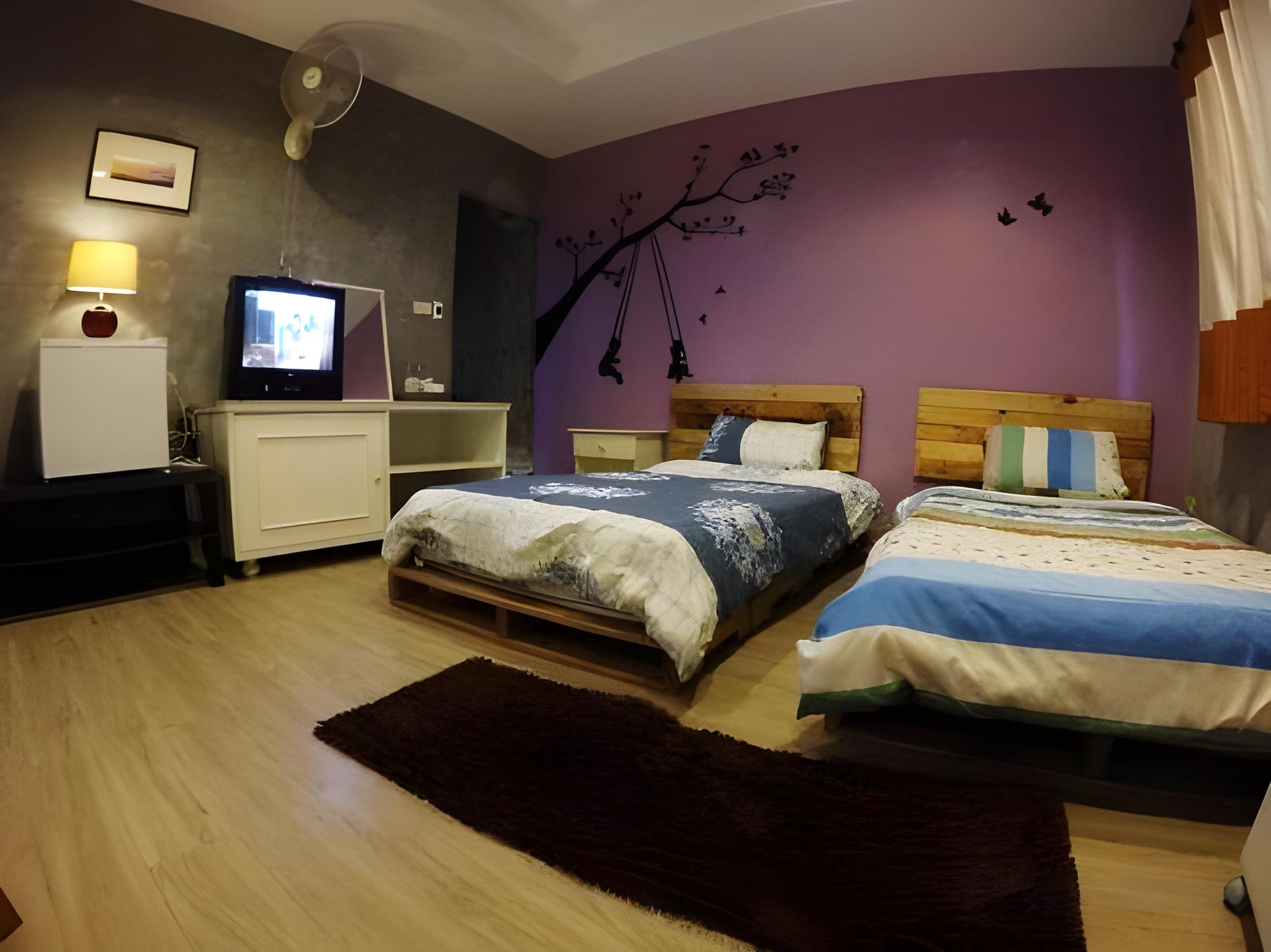 Standard, Twin Beds, with Fan