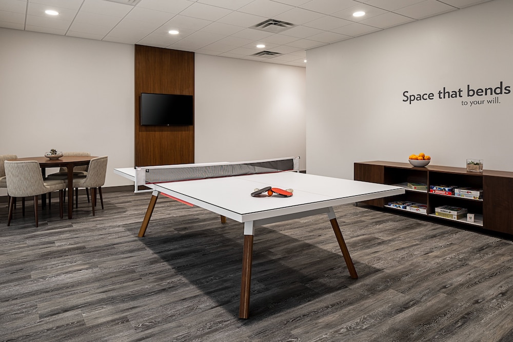 Even Hotels Alpharetta - Avalon Area 34/81