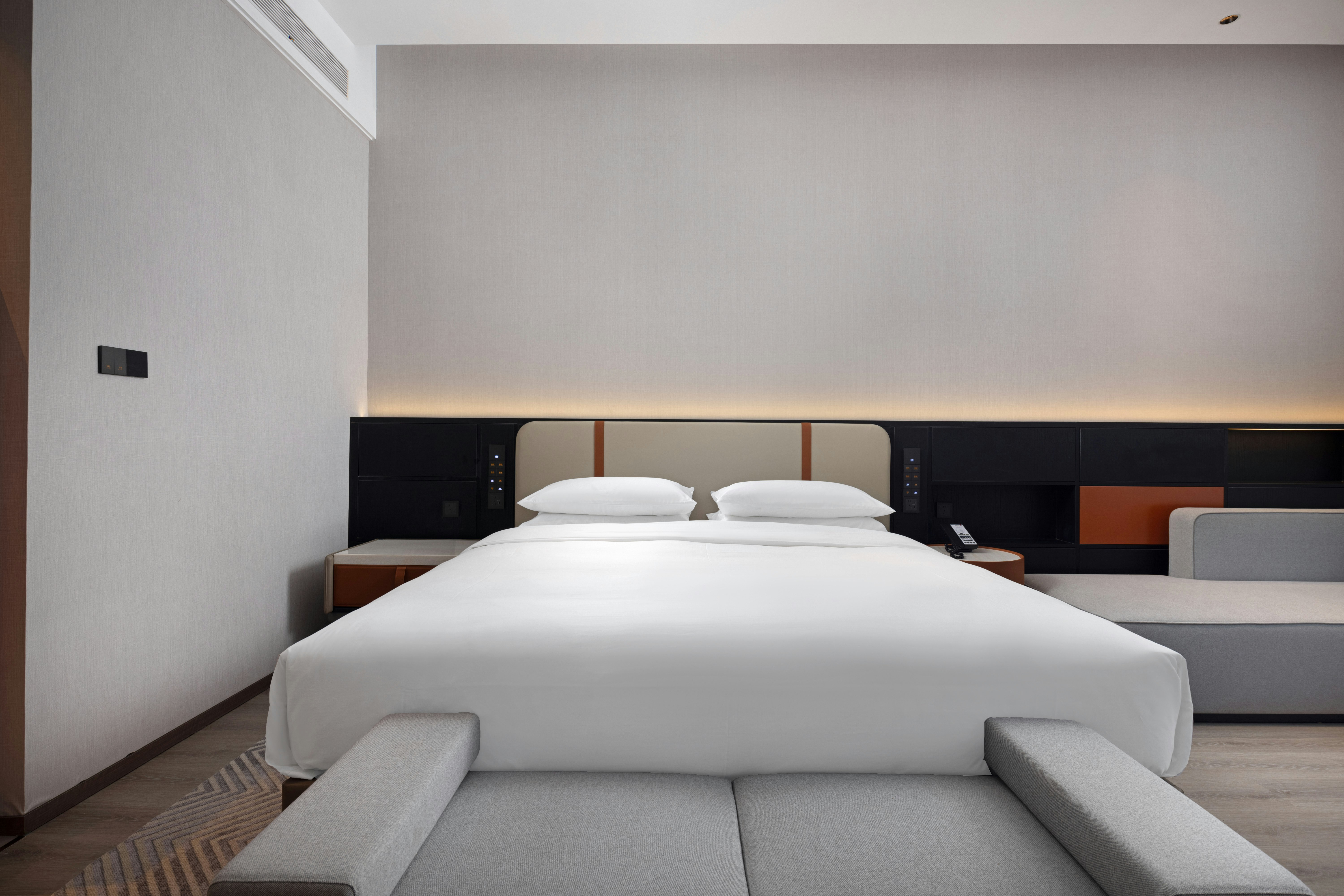 Home2 Suites by Hilton Yiwu World Trade Center 19/60