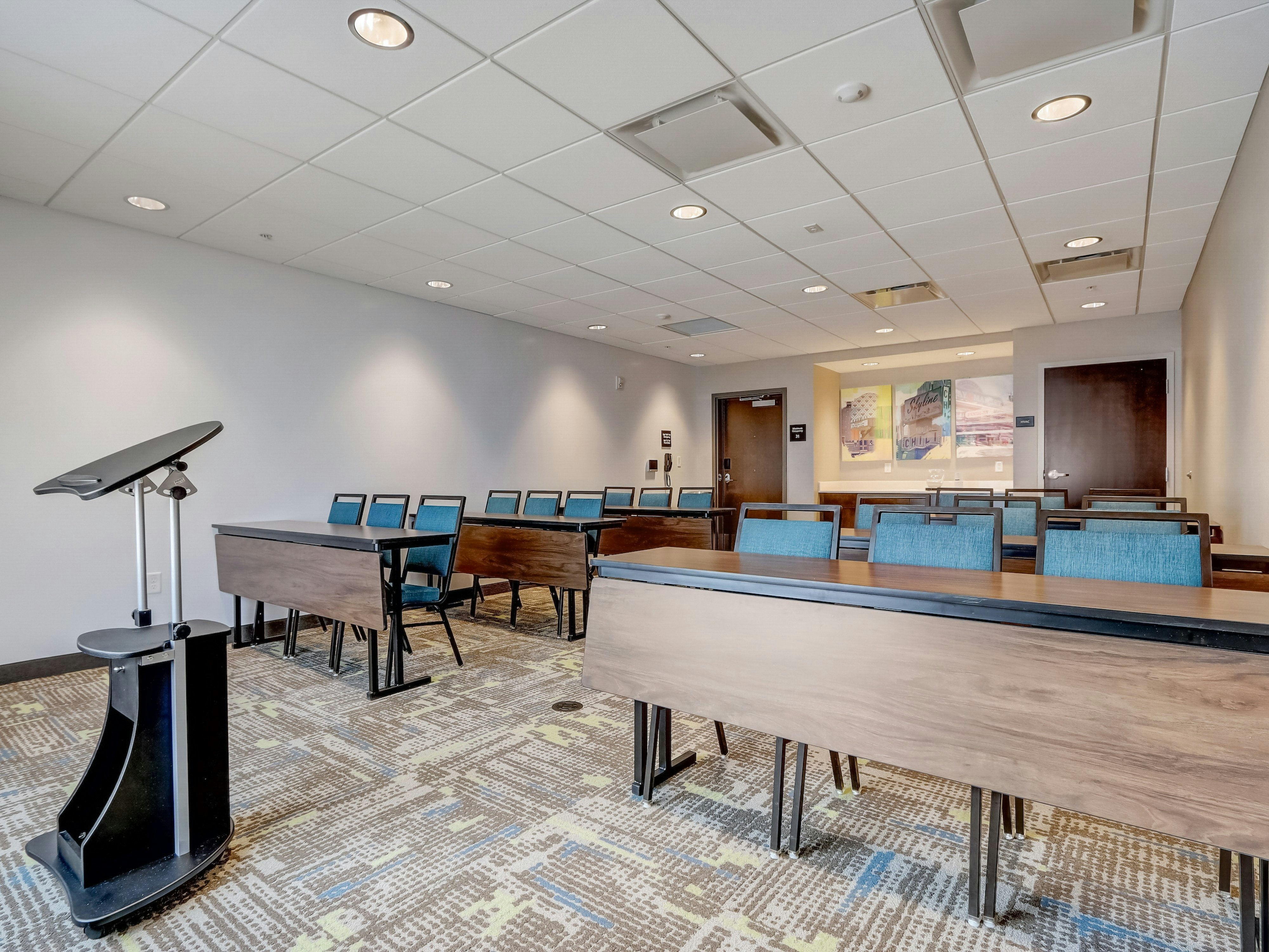 Hampton Inn & Suites Cincinnati Midtown Rookwood 24/26