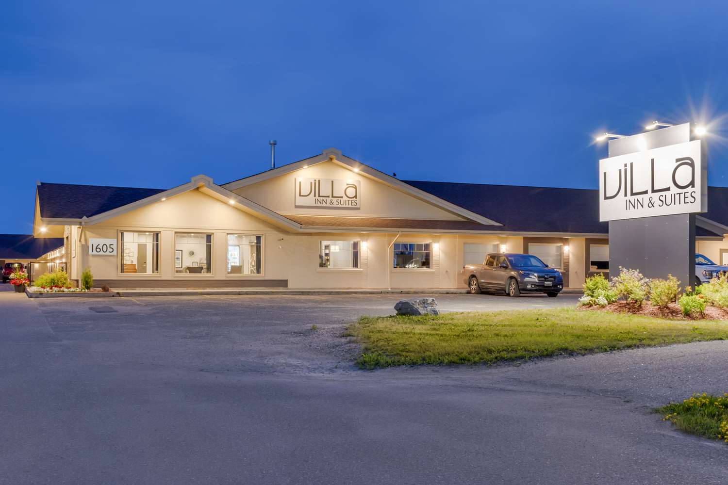 Villa Inn and Suites, SureStay Collection By Best Western 5/54