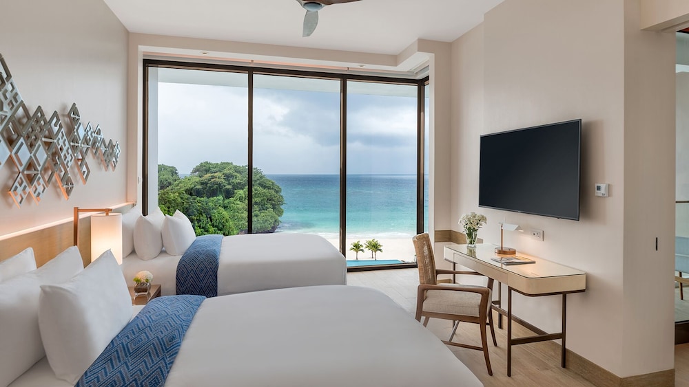 Crimson Resort & Spa Boracay 51/62