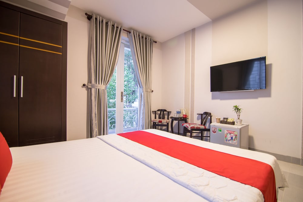 Bin Bin Hotel 1 8/23
