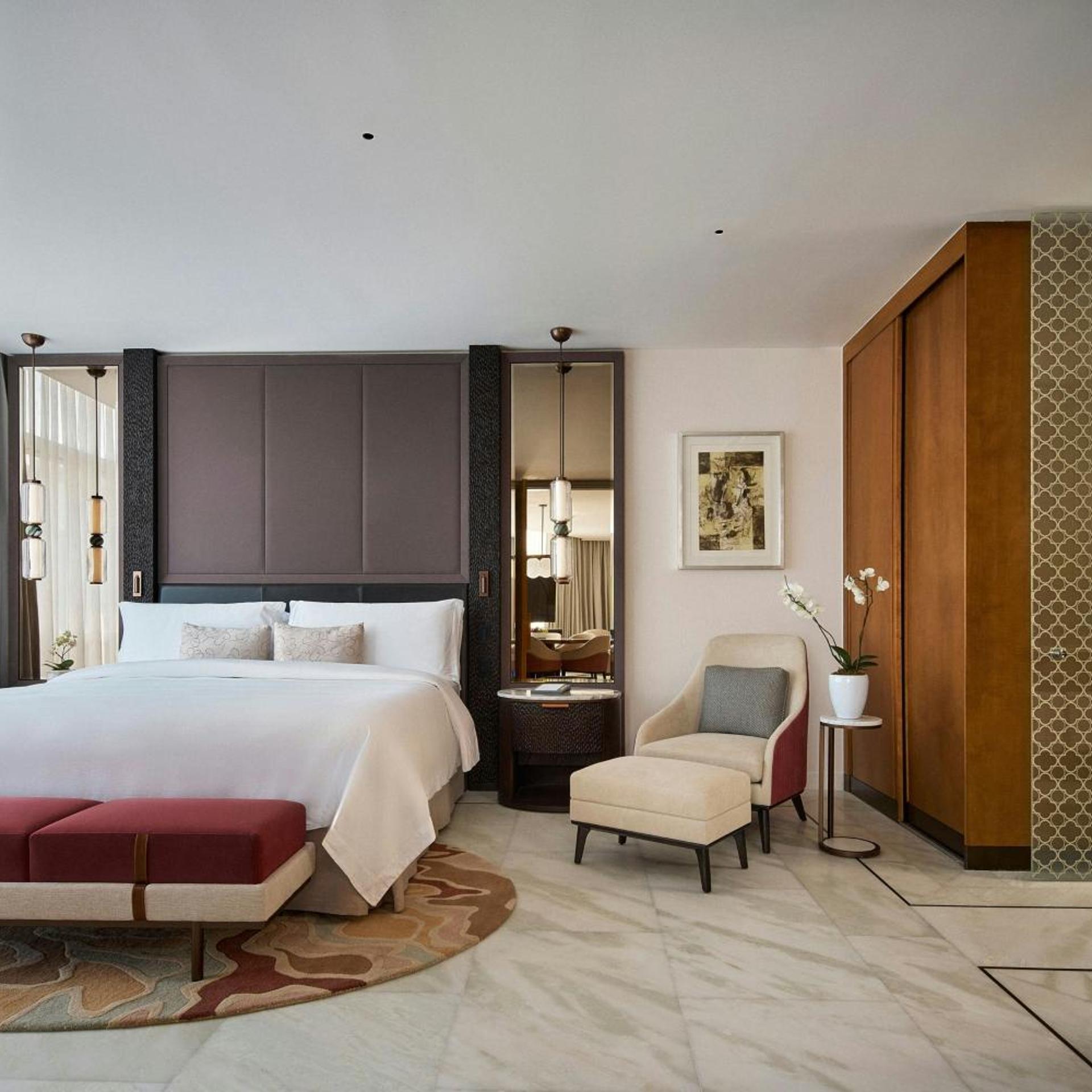 Luxury, Suite, King Bed, Butler