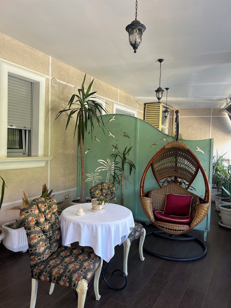2 Kitarrat Boutique Hotel and Spa 26/34