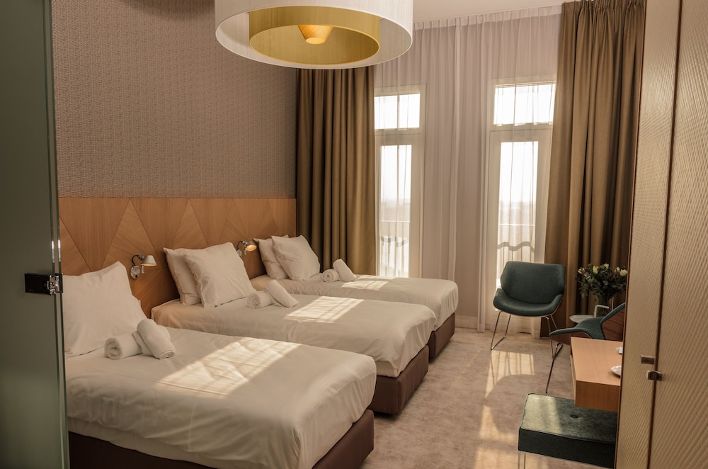 Amadi Panorama Hotel 11/61