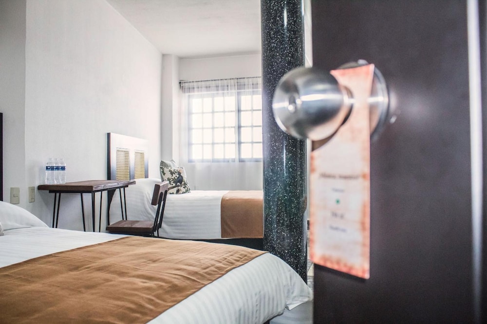 Hotel Mucara 16/34