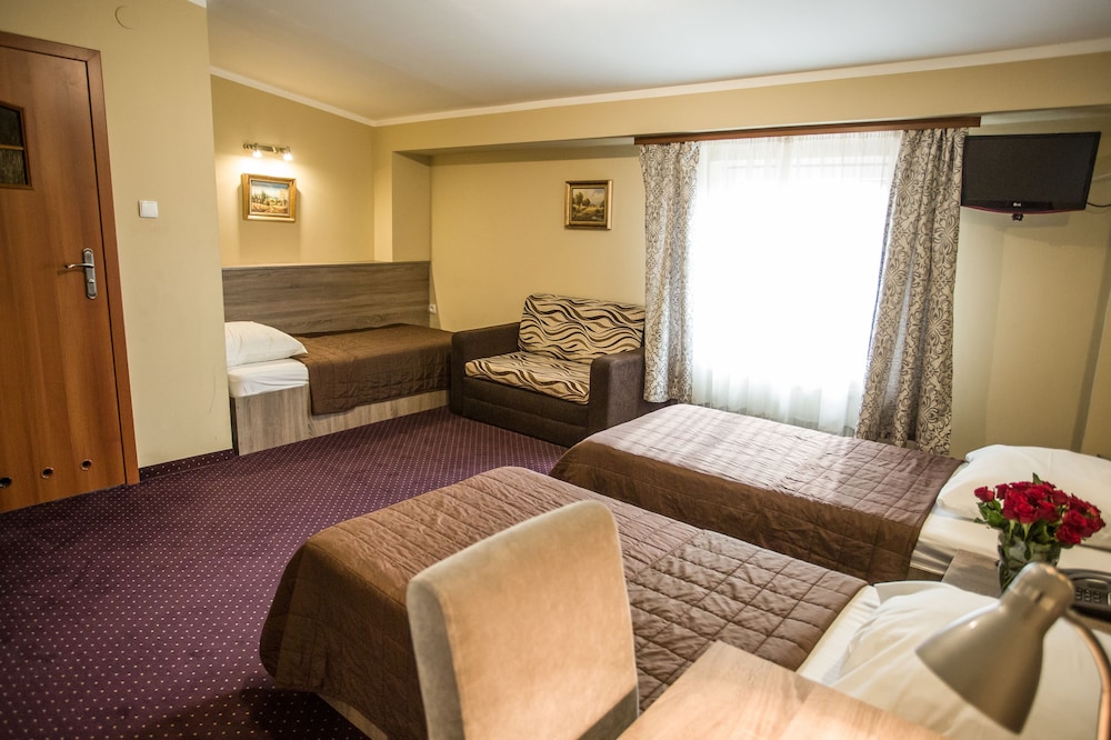 Maksymilian Hotel 19/70