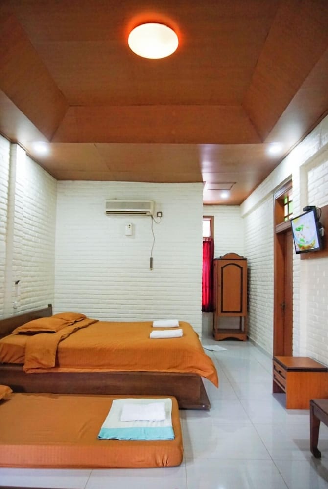 Arys Garden Hotel Yogyakarta 11/23