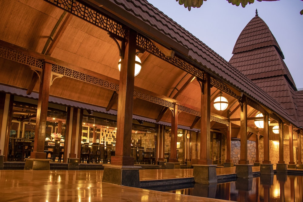 Hotel Ananta Spa And Resorts in PUSHKAR