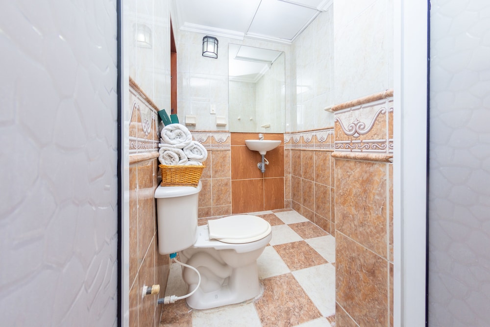 Hotel Ayenda Casa Cano 1805 33/33