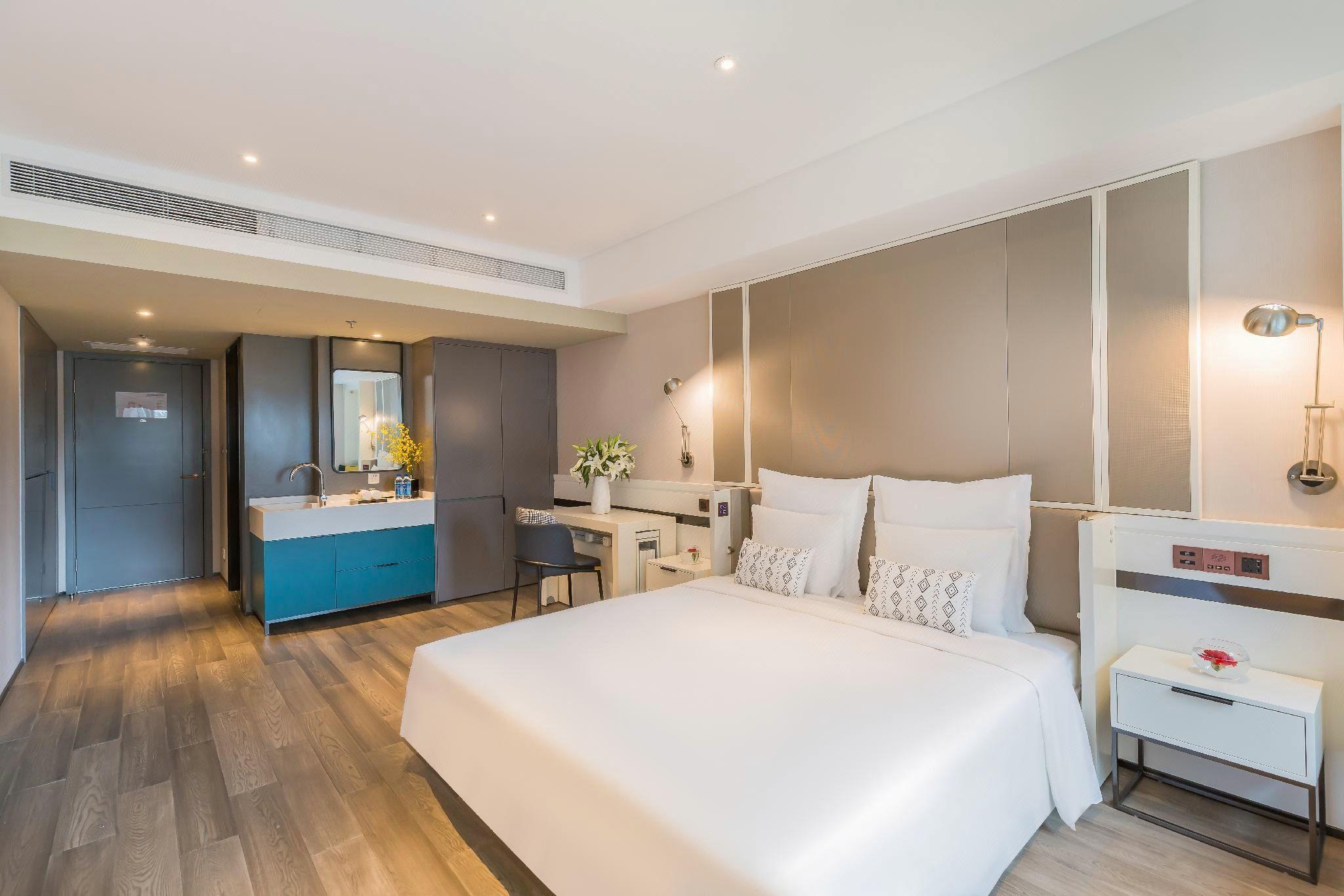 Superior, Apartment, King Bed