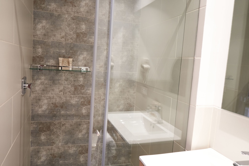 غرفة جونيور بسريرين مزدوجين، Eutopiq Hotel 4/4