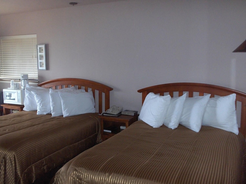 Surf Inn 12/26