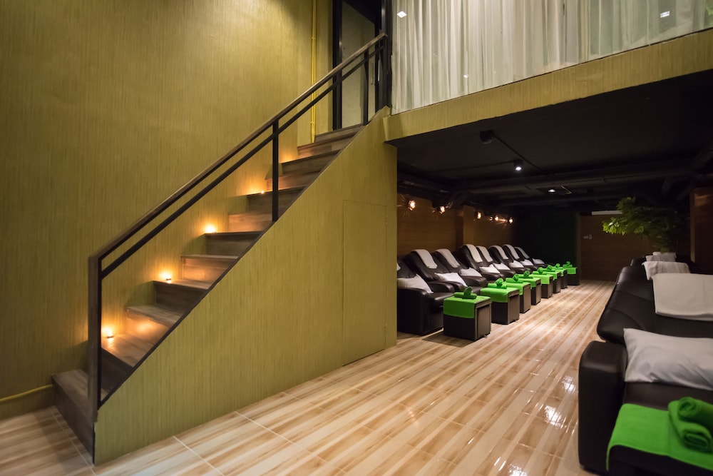 Sovereign Group Hotel Pratunam Bangkok 49/61