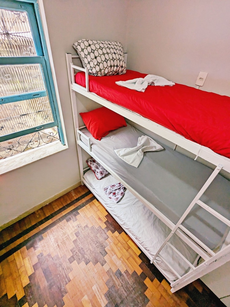 Solar Hostel 30/63