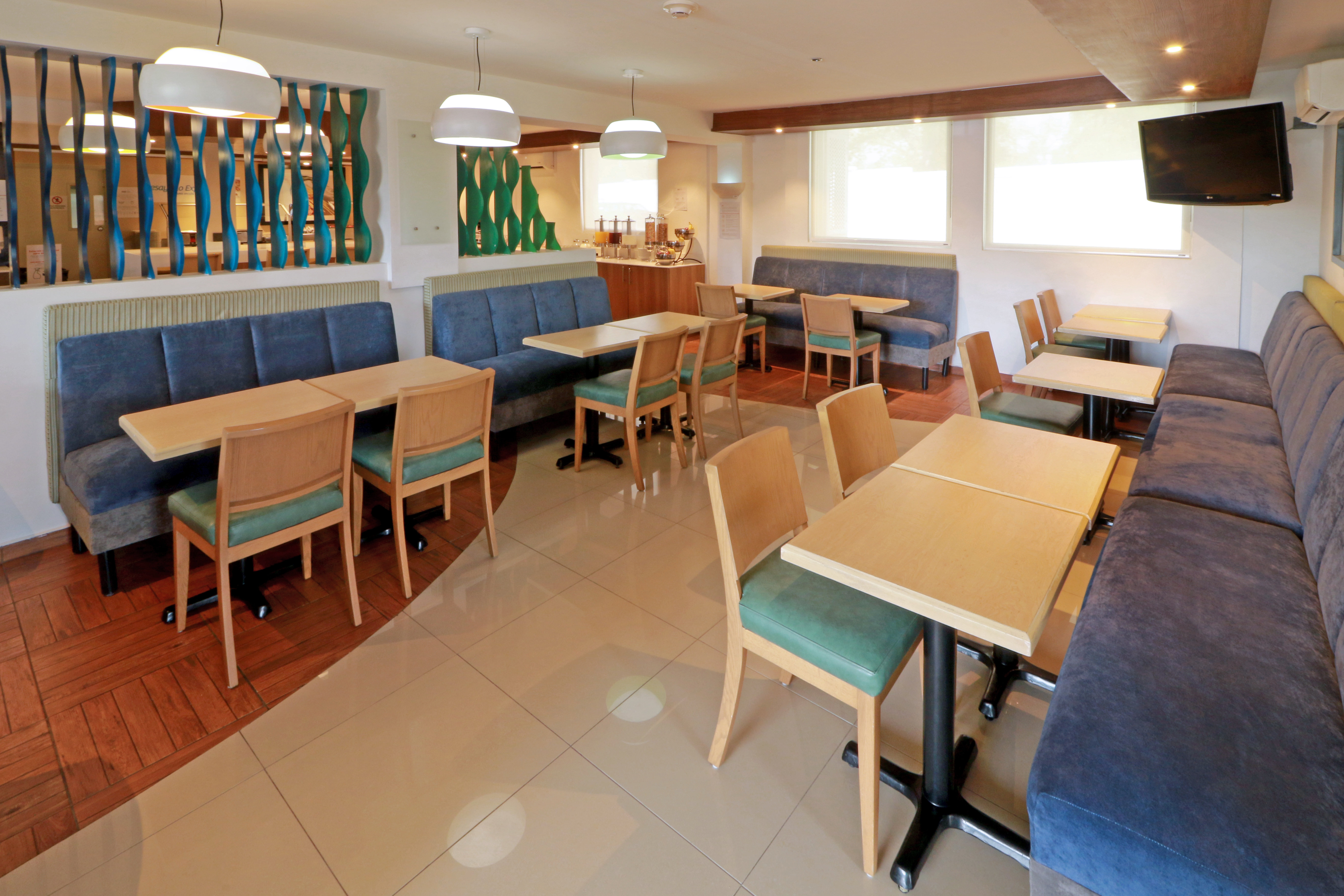 Holiday Inn Express Piedras Negras 53/72