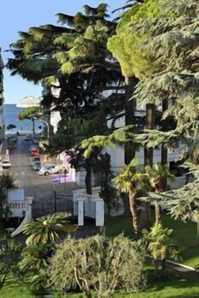 Residence Resideal Premium Cannes 37/42