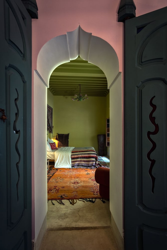Riad Kbour & Chou 4/50