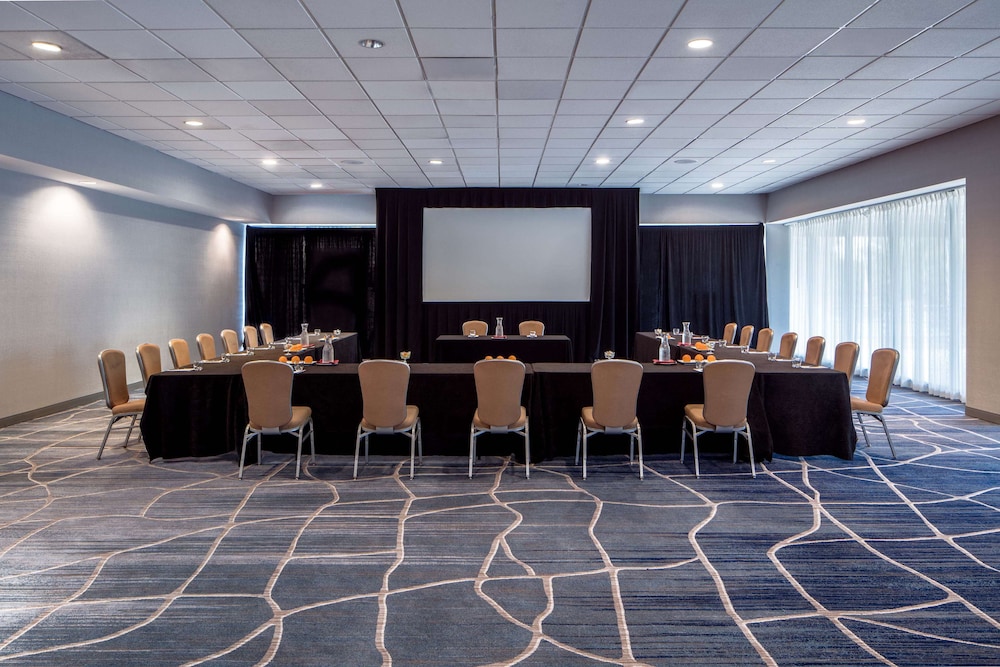 Sonesta Hotel Houston IAH Airport 21/34