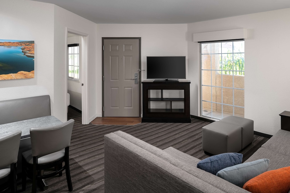 Hyatt House Scottsdale Old Town 11/56