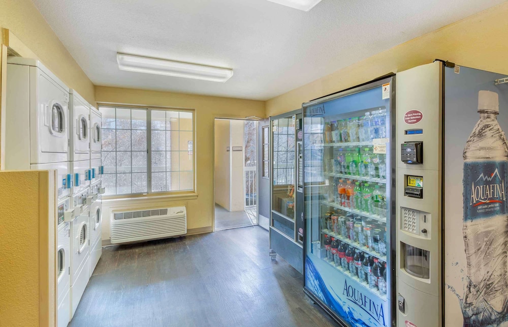 Extended Stay America - Salt Lake City - Sugar House 51/63