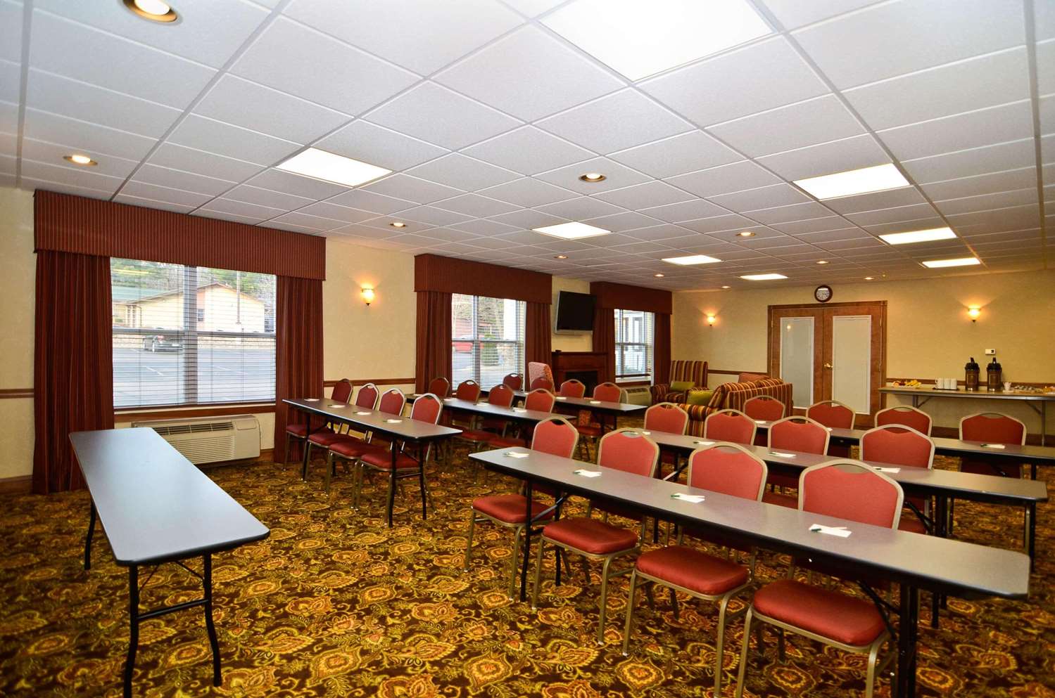 Country Inn and Suites by Radisson Stevens Point WI 21/21