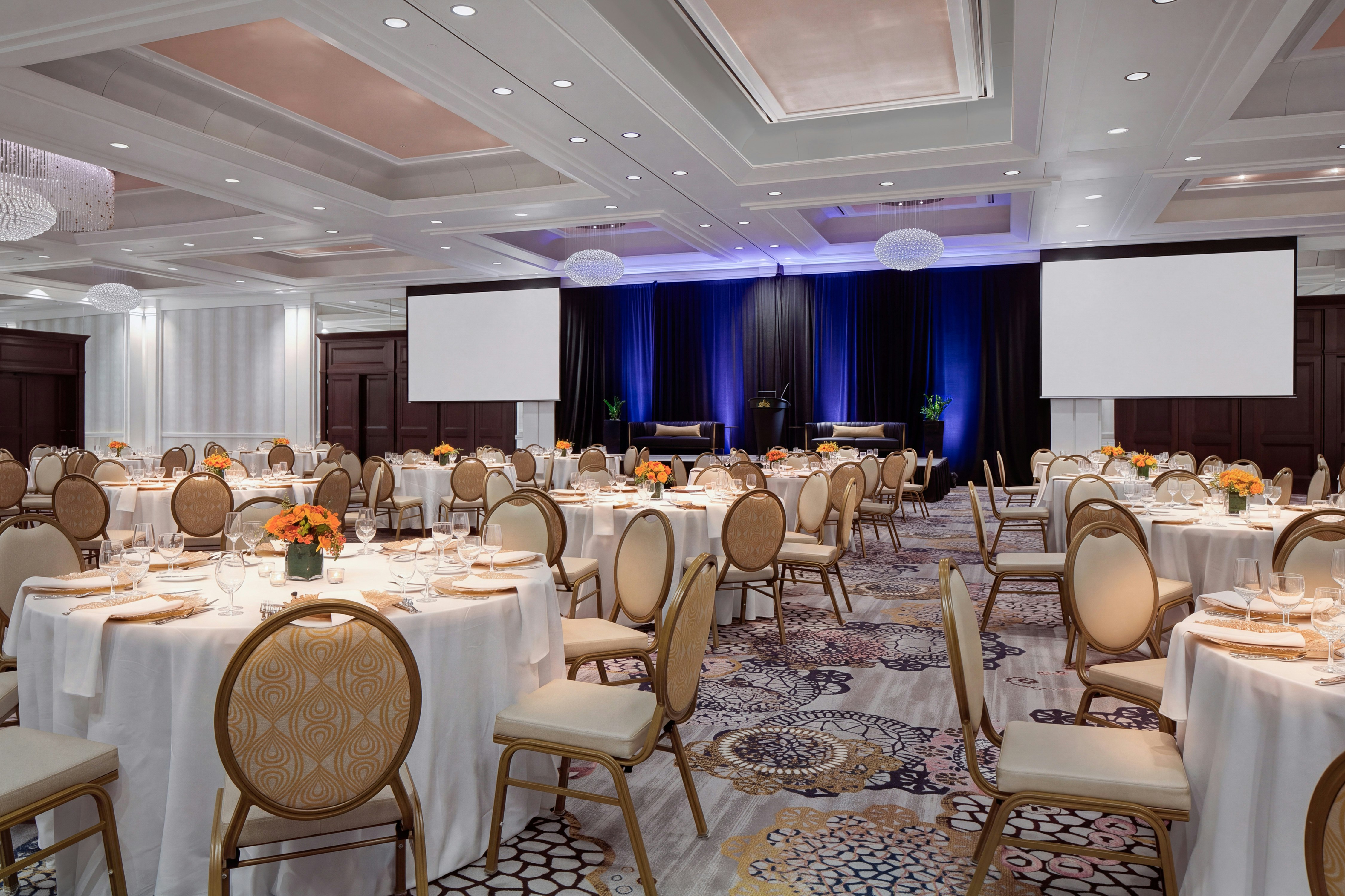 Amway Grand Plaza, Curio Collection by Hilton 59/65