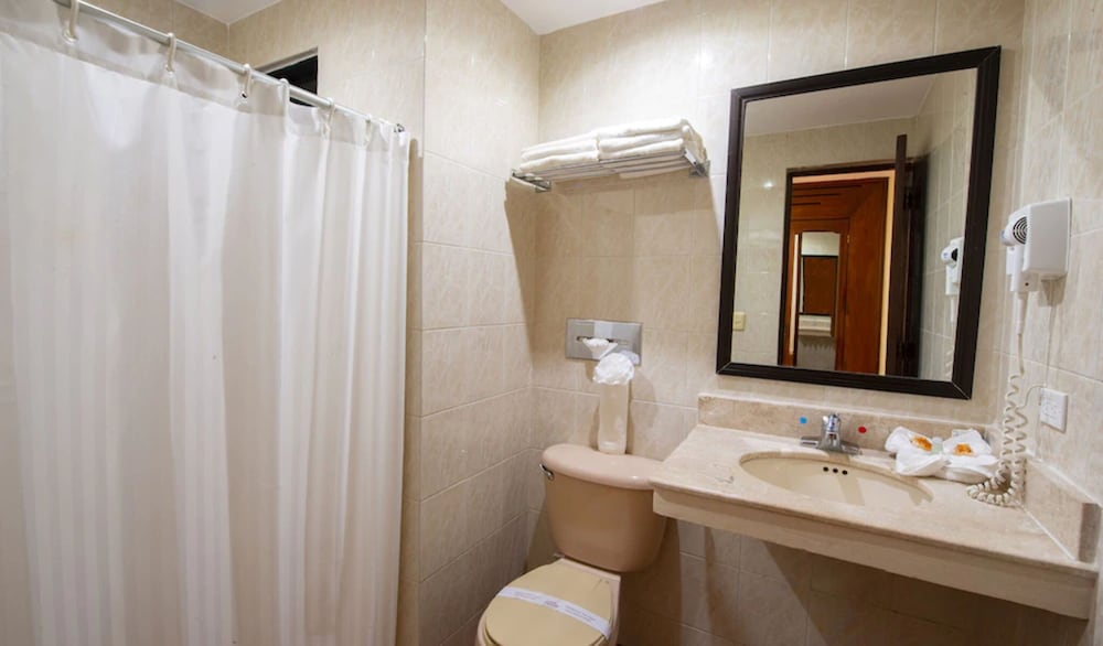 Hotel Del Gobernador 48/50