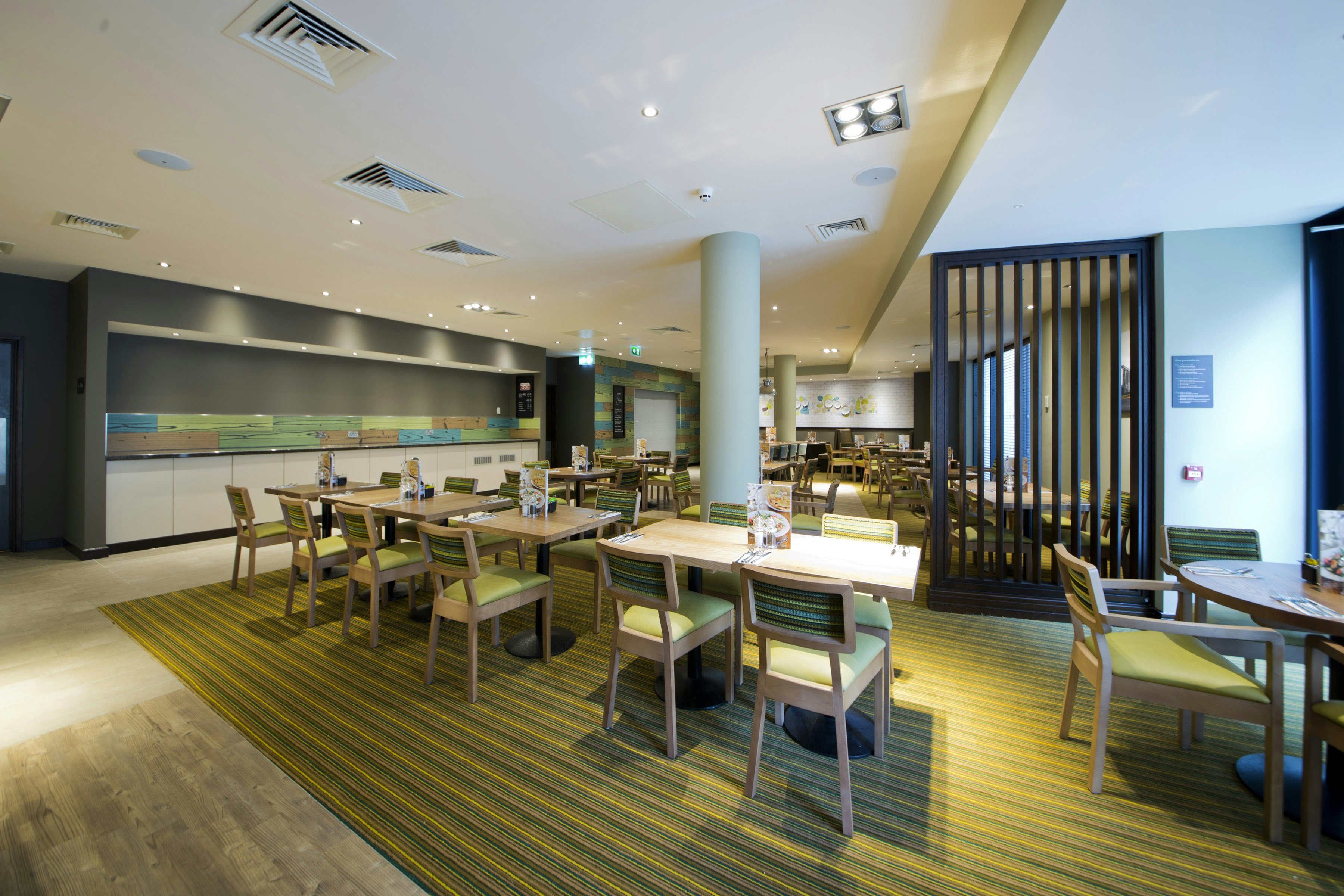 Premier Inn Edinburgh City Centre Royal Mile 31/37