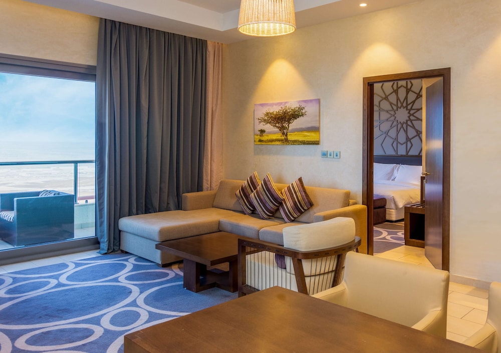 RADISSON BLU HOTEL, SOHAR 45/72