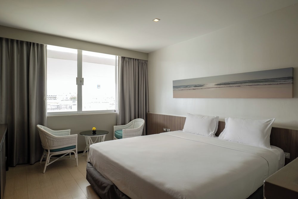 Pearl Hotel Phuket 30/64