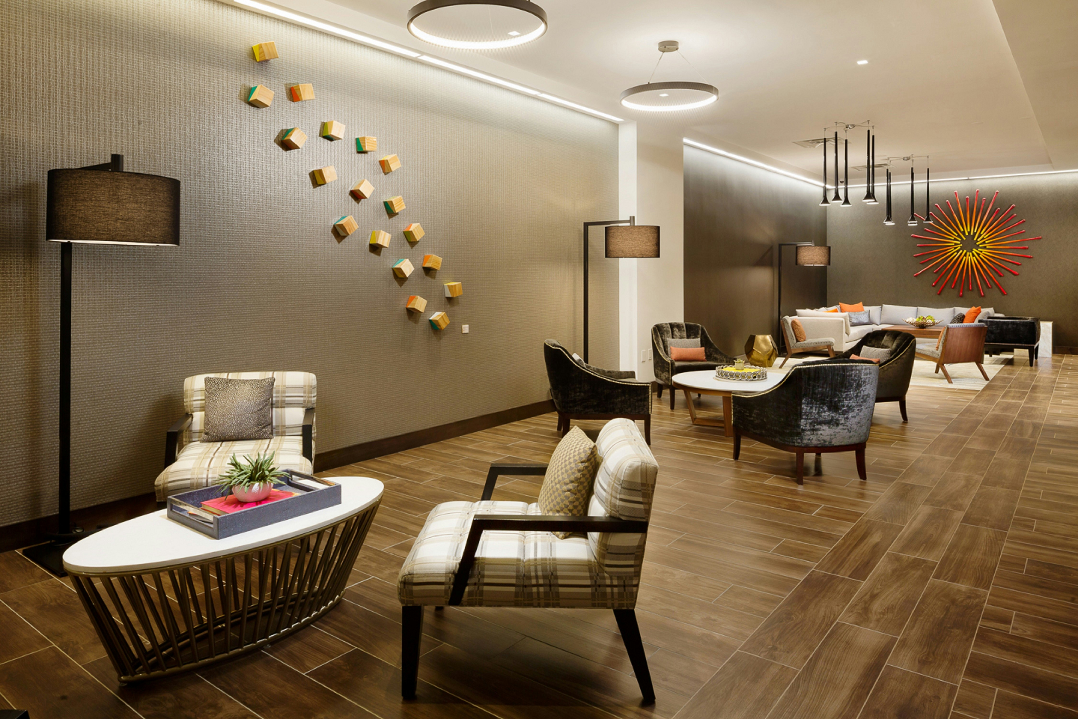 Hampton Inn Suites Dallas Downtown 44/83