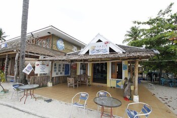Malapascua Legend Water Sport And Resort 7/36