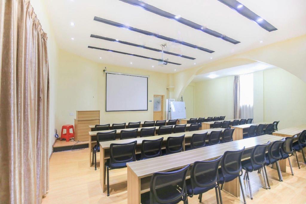 City Comfort Inn (Guangzhou Dashi Metro Station) 45/55