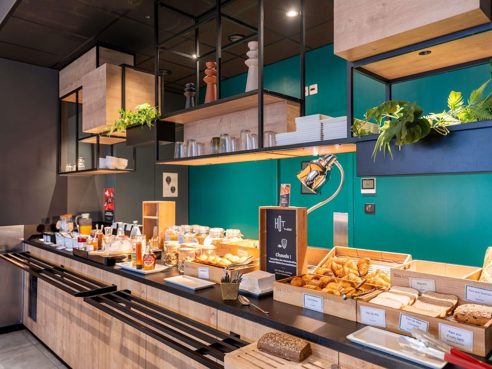 IBIS PAU CENTRE 7/64
