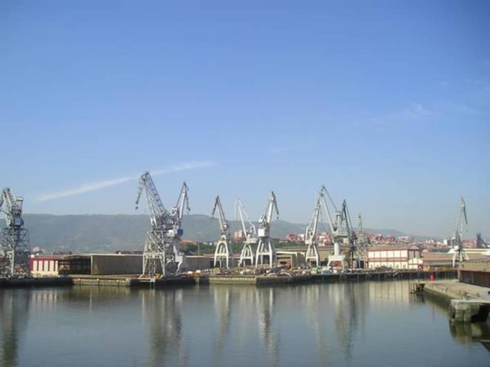 Hotel Naval Sestao 39/47