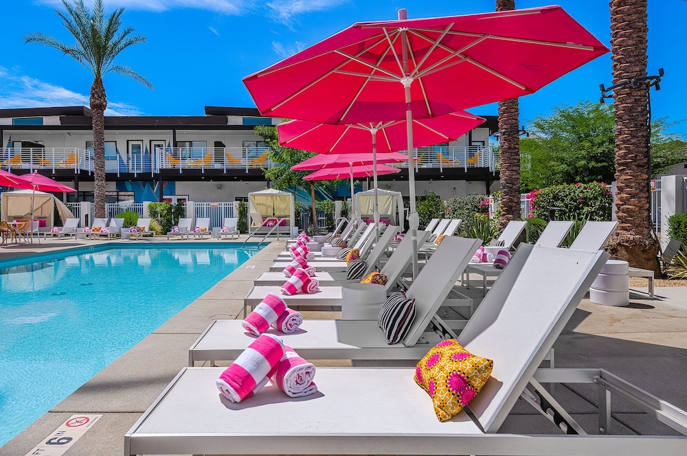 The Paloma Resort 42/50