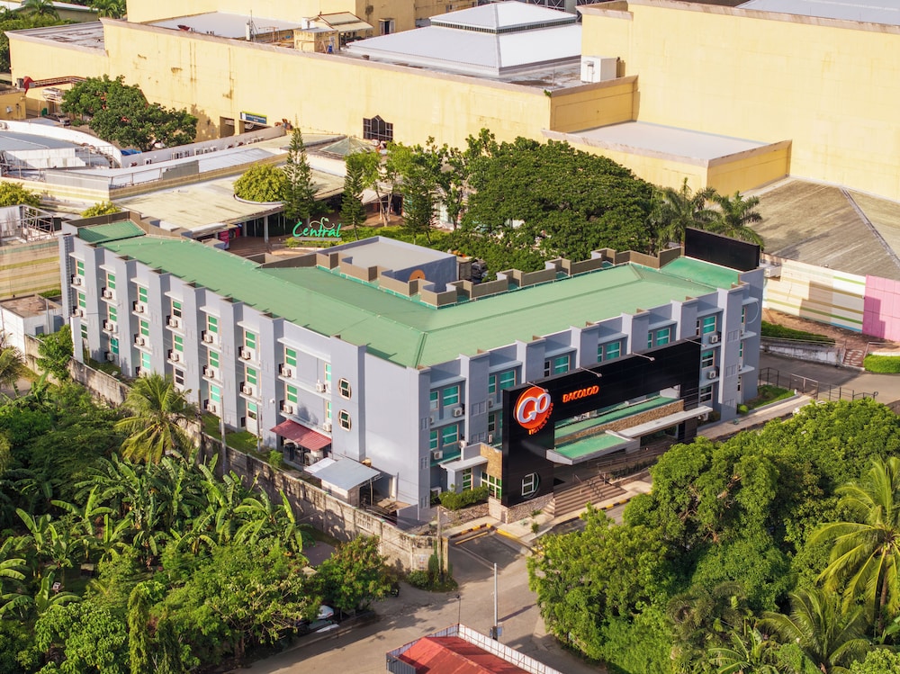 Go Hotels Bacolod 6/58