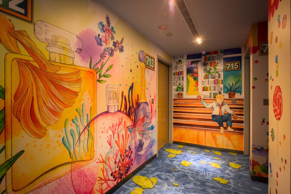 Legend Hotel Pier 2 8/66