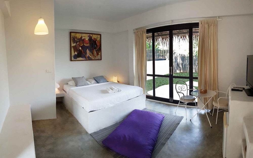 Vorona Resort 3/50