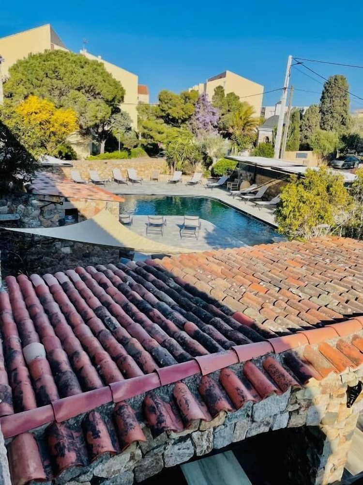 HOTEL CASA ROSSA 67/72