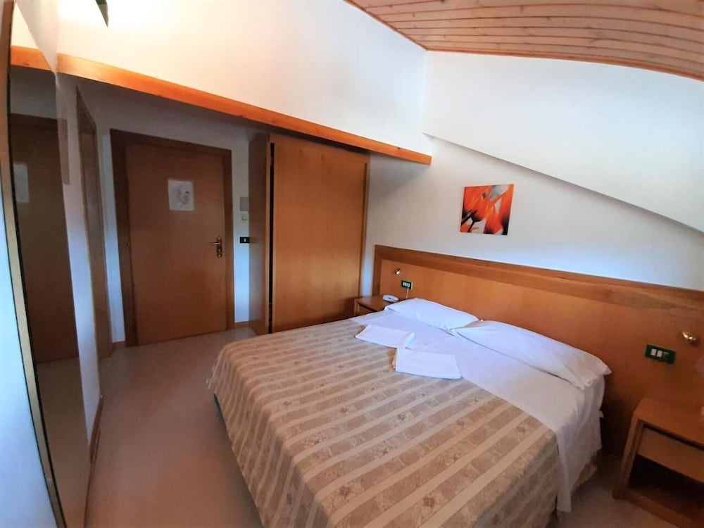 HOTEL ORSO BIANCO 15/73