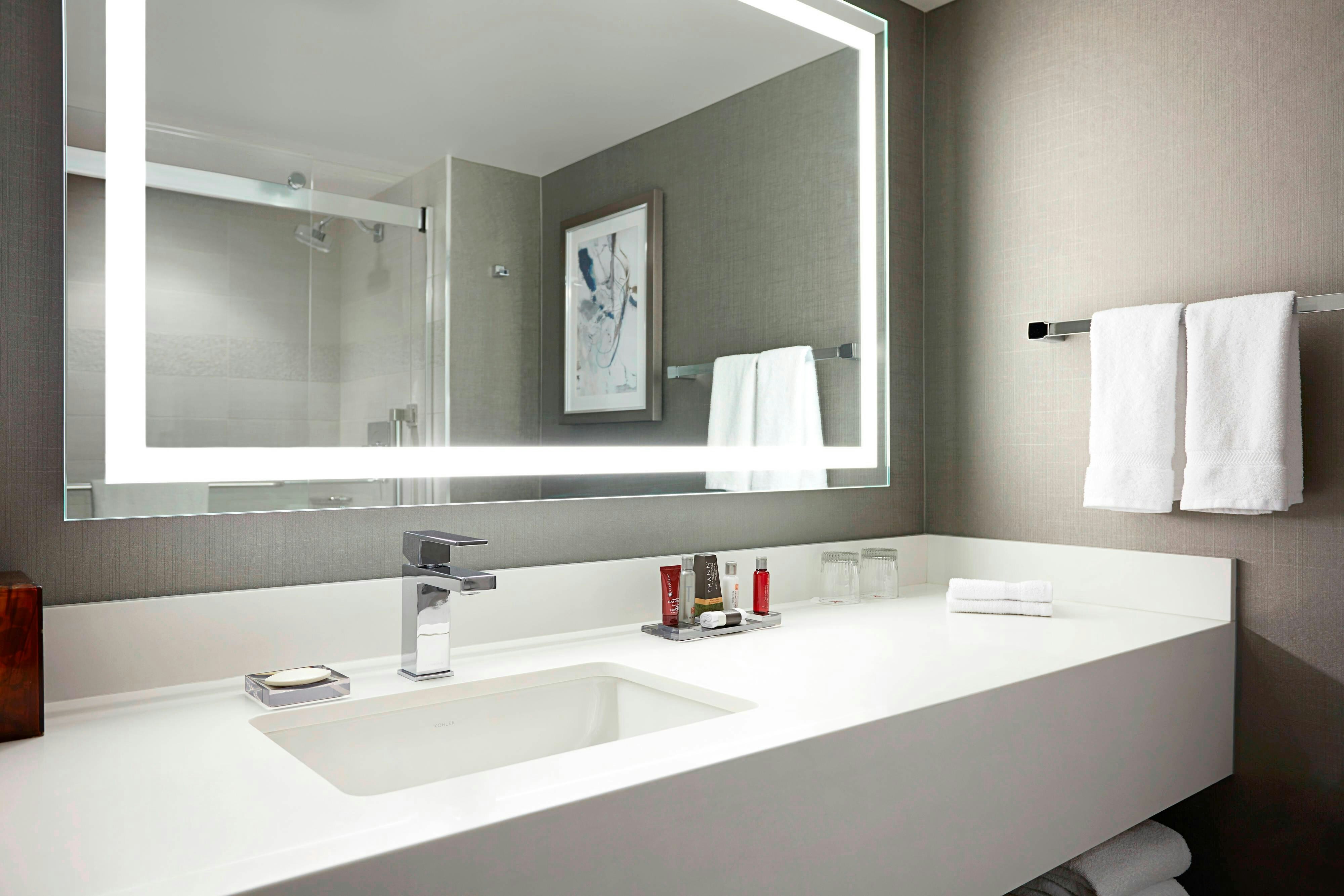 CALGARY MARRIOTT DOWNTOWN HOTEL 69/72