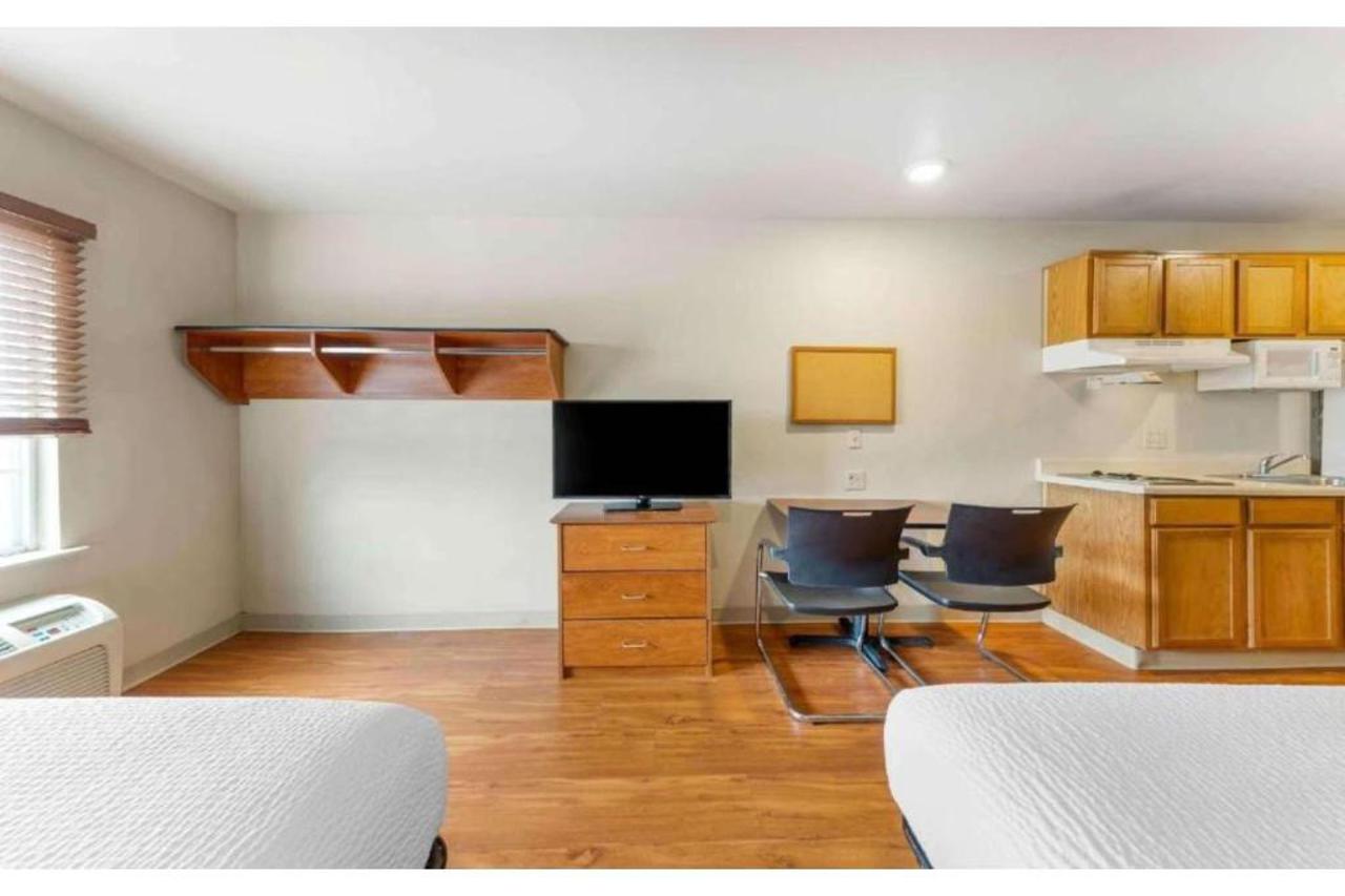 Motel6 Suites Oklahoma City Norman OK 16/20