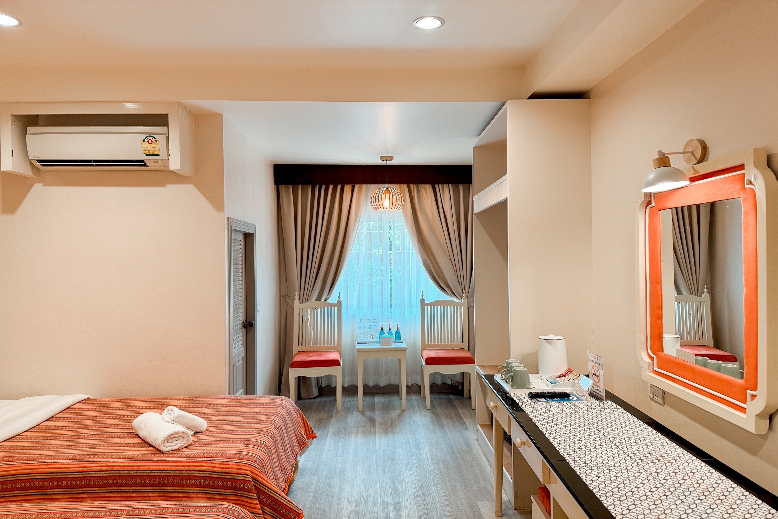 Deluxe, Triple, Rasa Boutique Hotel Chiang Rai 2/4