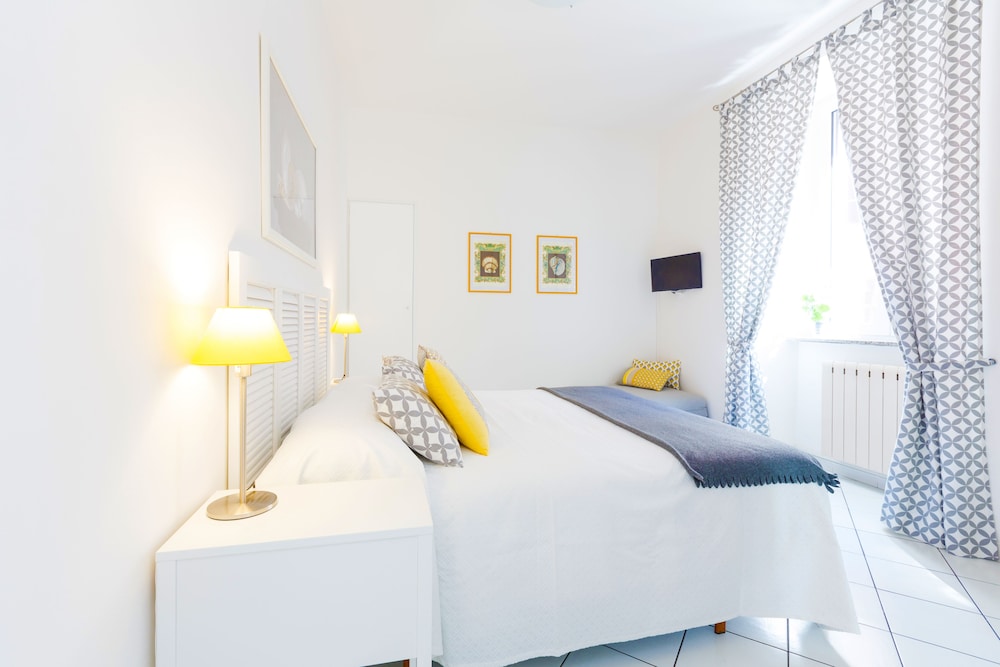 B&B Piazza Fratti 38/69