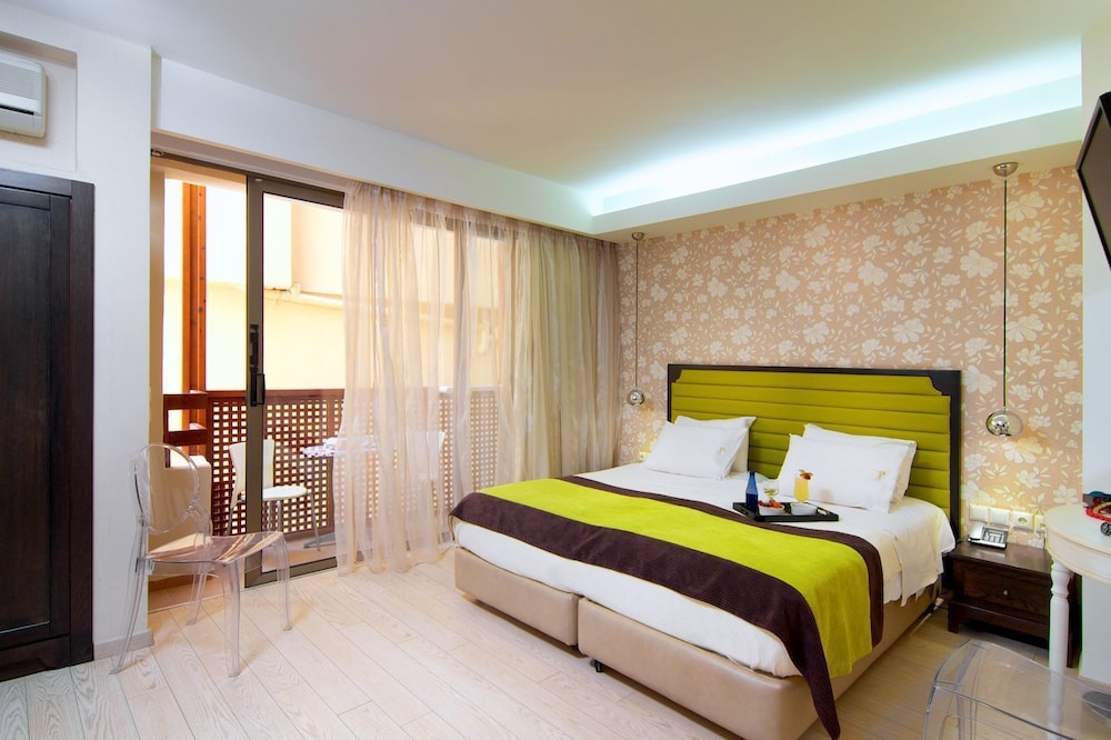 Steris Elegant Beach Hotel 28/70