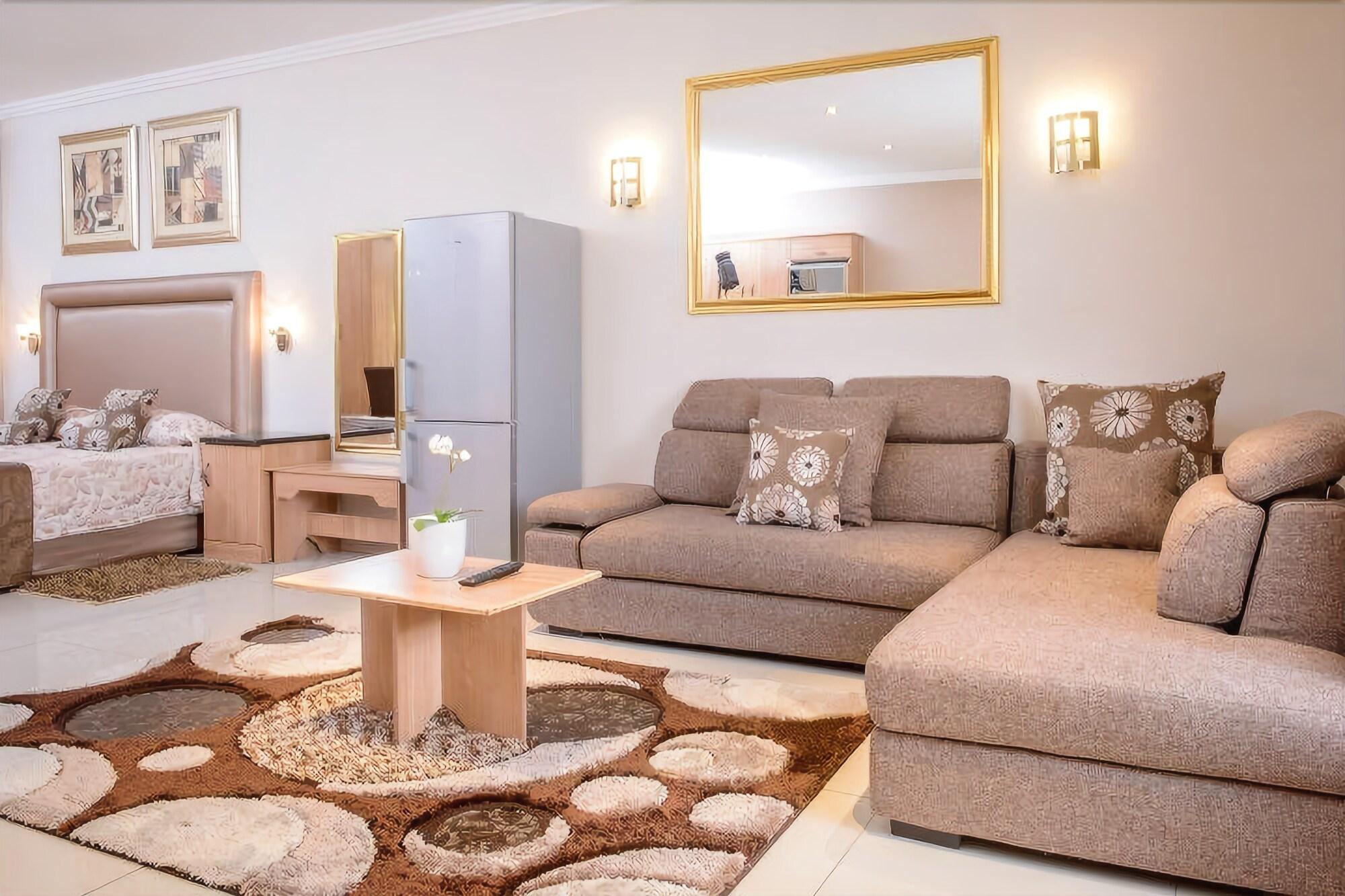 The Cycad Lodge & Chalets 25/50