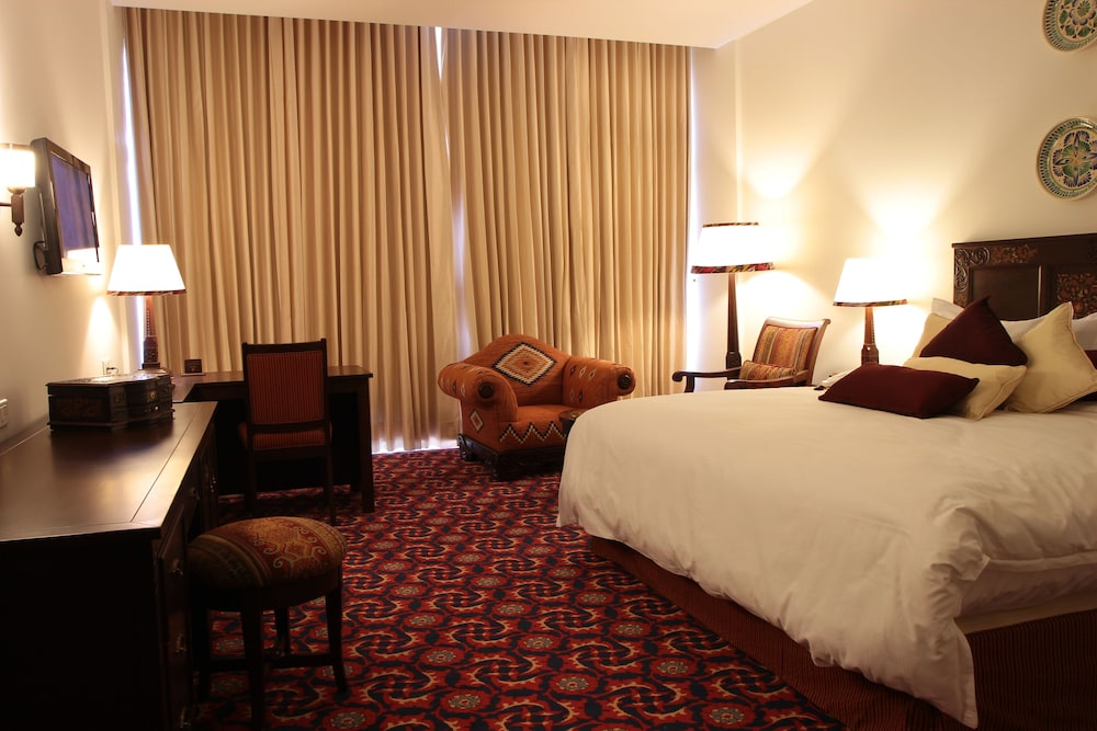 DUSHANBE SERENA HOTEL 8/70